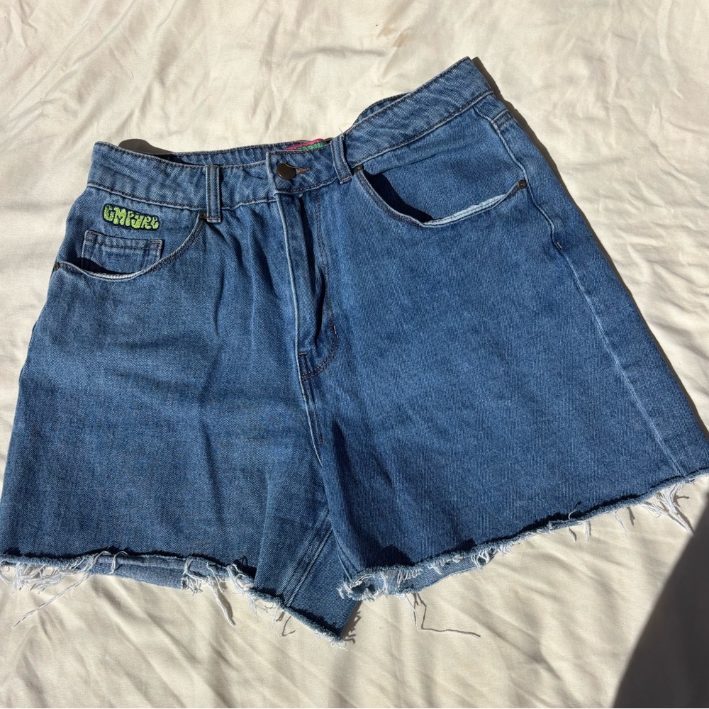 Empyre women’s shorts